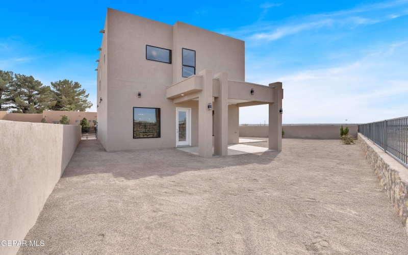 1031 VINTON Avenue unit: 16 #16, Canutillo, TX 79835, 3 Bedrooms Bedrooms, ,2 BathroomsBathrooms,Residential,For Sale,1031 VINTON Avenue unit: 16,919869