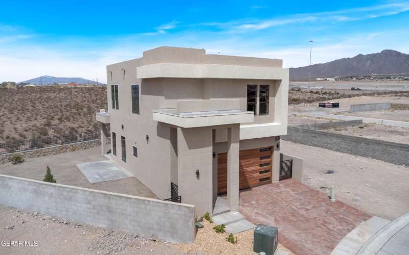 1031 VINTON Avenue unit: 16 #16, Canutillo, TX 79835, 3 Bedrooms Bedrooms, ,2 BathroomsBathrooms,Residential,For Sale,1031 VINTON Avenue unit: 16,919869