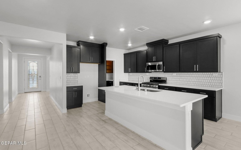 14024 Paseo Aves Avenue, Horizon City, TX 79928, 4 Bedrooms Bedrooms, ,3 BathroomsBathrooms,Residential,For Sale,14024 Paseo Aves Avenue,919920
