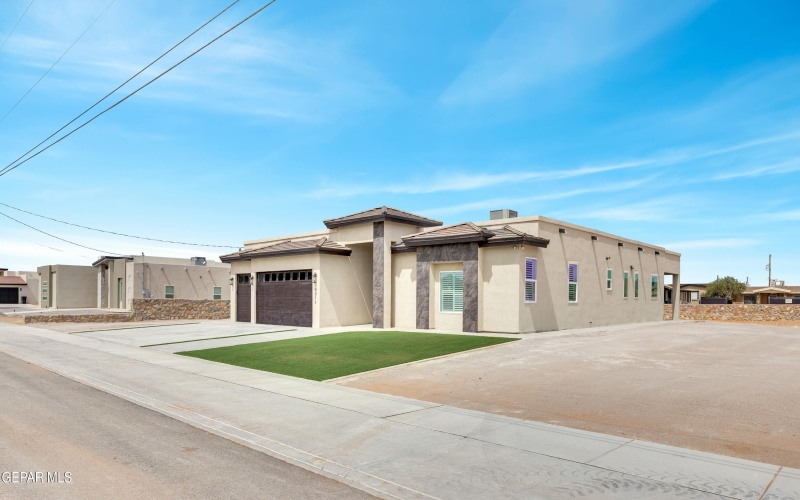 15011 Hinojos Avenue, El Paso, TX 79938, 4 Bedrooms Bedrooms, ,5 BathroomsBathrooms,Residential,For Sale,15011 Hinojos Avenue,919953