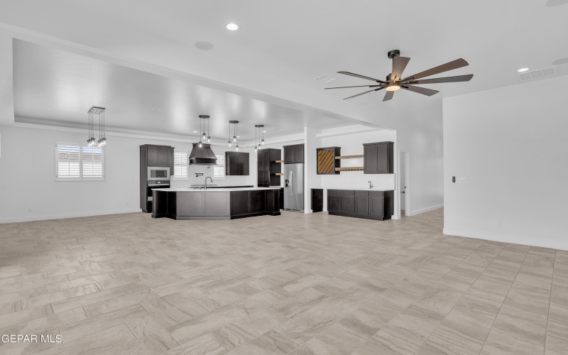 15011 Hinojos Avenue, El Paso, TX 79938, 4 Bedrooms Bedrooms, ,5 BathroomsBathrooms,Residential,For Sale,15011 Hinojos Avenue,919953