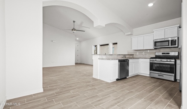 14328 Chris Zingo Lane Lane, El Paso, TX 79928, 3 Bedrooms Bedrooms, ,2 BathroomsBathrooms,Residential Lease,For Rent,14328 Chris Zingo Lane Lane,920168