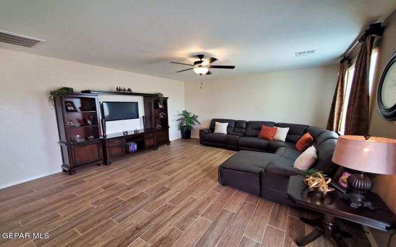 524 Golden Rise Street, El Paso, TX 79928, 4 Habitaciones Habitaciones , ,1 BañoBaños,Residential,En Venta,524 Golden Rise Street,920485