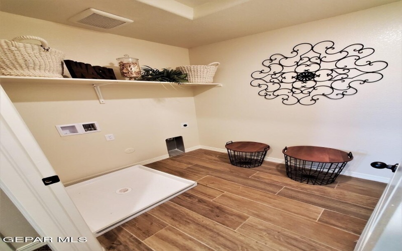 524 Golden Rise Street, El Paso, TX 79928, 4 Habitaciones Habitaciones , ,1 BañoBaños,Residential,En Venta,524 Golden Rise Street,920485