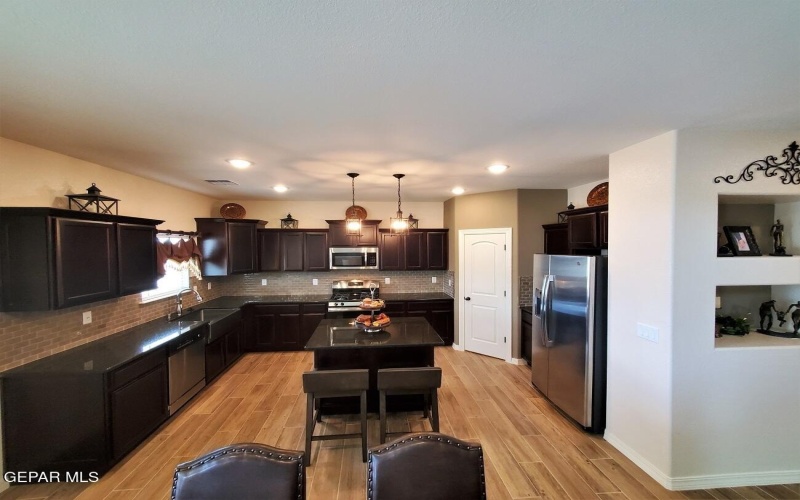 524 Golden Rise Street, El Paso, TX 79928, 4 Habitaciones Habitaciones , ,1 BañoBaños,Residential,En Venta,524 Golden Rise Street,920485