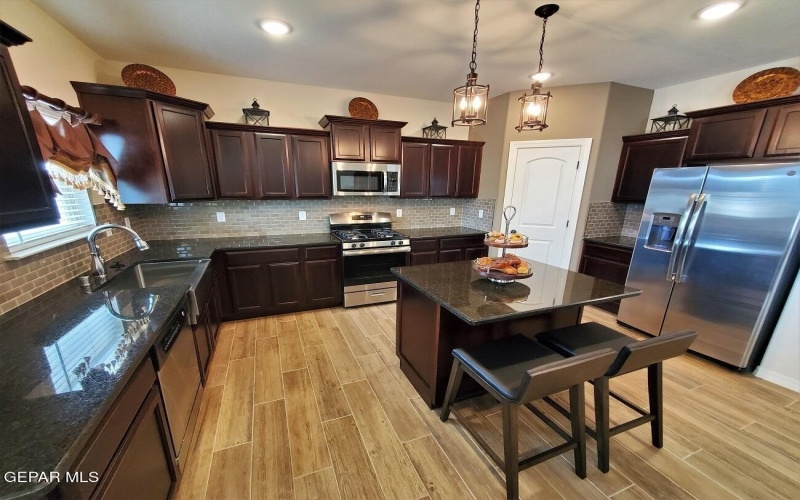 524 Golden Rise Street, El Paso, TX 79928, 4 Habitaciones Habitaciones , ,1 BañoBaños,Residential,En Venta,524 Golden Rise Street,920485