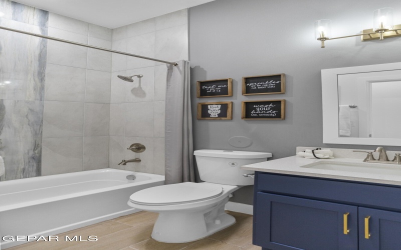 1108 Bronze Hill Avenue, Santa Teresa, NM 88008, 5 Bedrooms Bedrooms, ,5 BathroomsBathrooms,Residential,For Sale,1108 Bronze Hill Avenue,920520