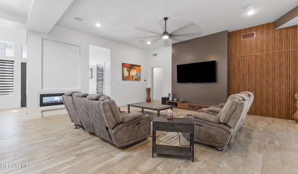 324 Gold Valley Drive, Horizon City, TX 79928, 4 Bedrooms Bedrooms, ,1 BathroomBathrooms,Residential,For Sale,324 Gold Valley Drive,920589