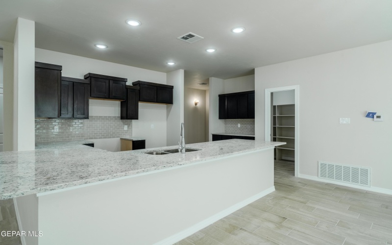 14423 Armando Silva Drive, El Paso, TX 79938, 3 Habitaciones Habitaciones , ,1 BañoBaños,Residential,En Venta,14423 Armando Silva Drive,920601