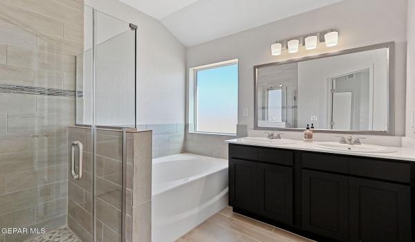 1205 Night Sky Street, Horizon City, TX 79928, 4 Habitaciones Habitaciones , ,3 BañosBaños,Residential,En Venta,1205 Night Sky Street,920809