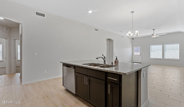 1205 Night Sky Street, Horizon City, TX 79928, 4 Habitaciones Habitaciones , ,3 BañosBaños,Residential,En Venta,1205 Night Sky Street,920809