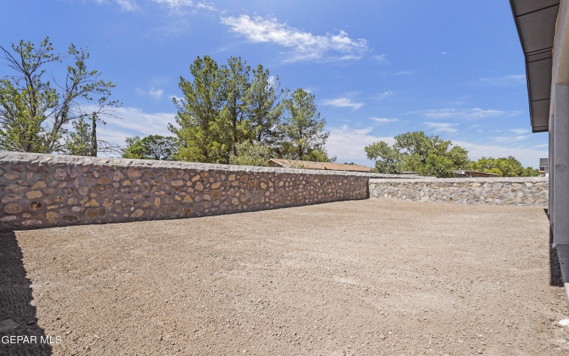 457 SANTIAGO MUNOS Street, Vinton, TX 79821, 4 Bedrooms Bedrooms, ,1 BathroomBathrooms,Residential,For Sale,457 SANTIAGO MUNOS Street,918739