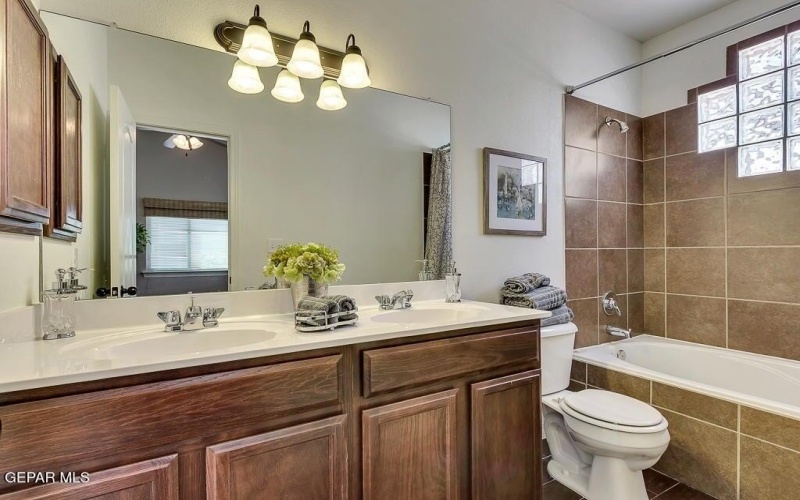 13880 Vicky Brewer Avenue, Horizon City, TX 79928, 4 Bedrooms Bedrooms, ,2 BathroomsBathrooms,Residential,For Sale,13880 Vicky Brewer Avenue,918799