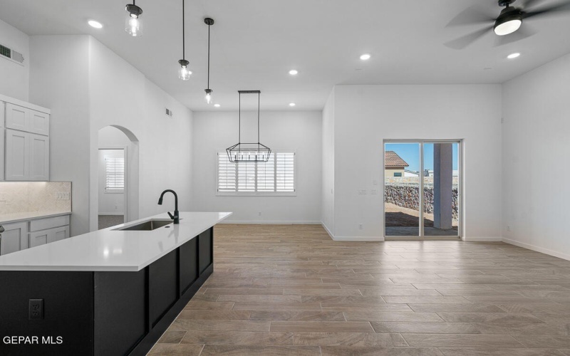 13429 Highworth Drive, El Paso, TX 79928, 4 Bedrooms Bedrooms, ,2 BathroomsBathrooms,Residential,For Sale,13429 Highworth Drive,918816