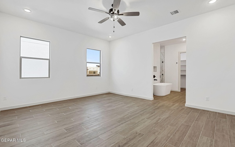962 KEENLAND Avenue, El Paso, TX 79932, 4 Bedrooms Bedrooms, ,3 BathroomsBathrooms,Residential,For Sale,962 KEENLAND Avenue,918839