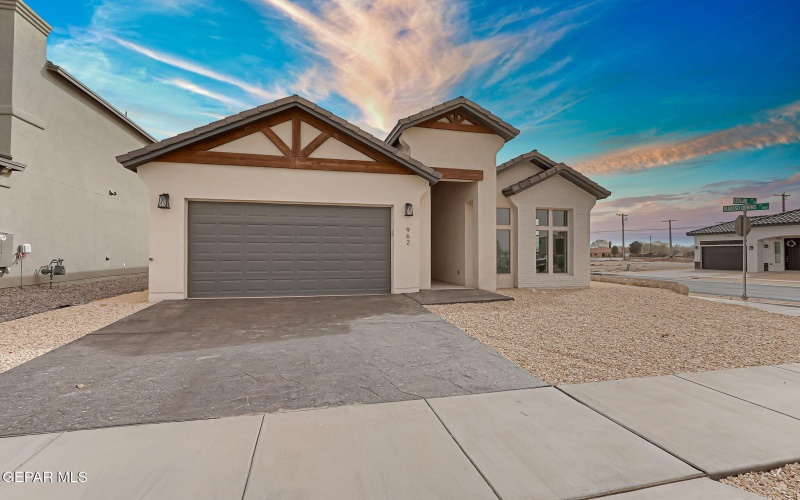 962 KEENLAND Avenue, El Paso, TX 79932, 4 Bedrooms Bedrooms, ,3 BathroomsBathrooms,Residential,For Sale,962 KEENLAND Avenue,918839
