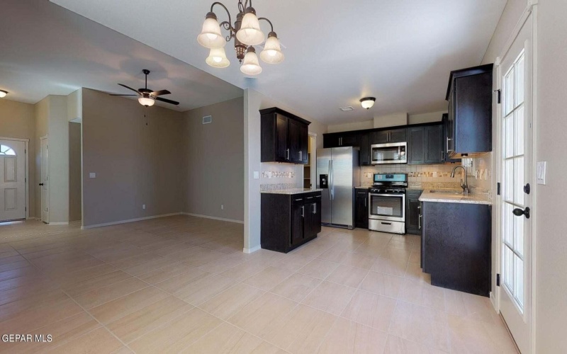 13761 Loreina Luz Avenue, El Paso, TX 79928, 3 Bedrooms Bedrooms, ,1 BathroomBathrooms,Residential,For Sale,13761 Loreina Luz Avenue,918884