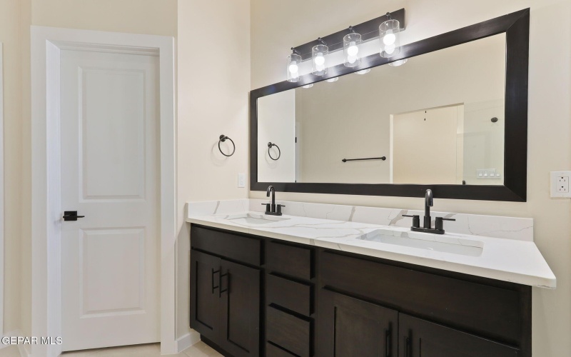 13837 Paseo De Miel Drive, El Paso, TX 79928, 4 Bedrooms Bedrooms, ,2 BathroomsBathrooms,Residential,For Sale,13837 Paseo De Miel Drive,918885