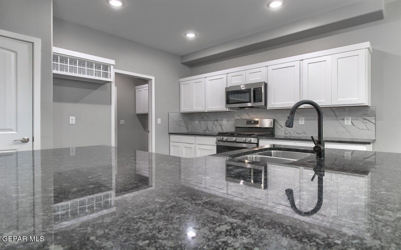 15228 Ambition Avenue, El Paso, TX 79938, 4 Bedrooms Bedrooms, ,2 BathroomsBathrooms,Residential,For Sale,15228 Ambition Avenue,919175