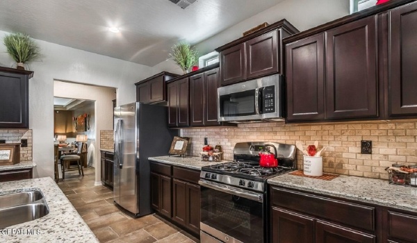 12800 De La Rosa Avenue, El Paso, TX 79928, 5 Bedrooms Bedrooms, ,2 BathroomsBathrooms,Residential,For Sale,12800 De La Rosa Avenue,919183