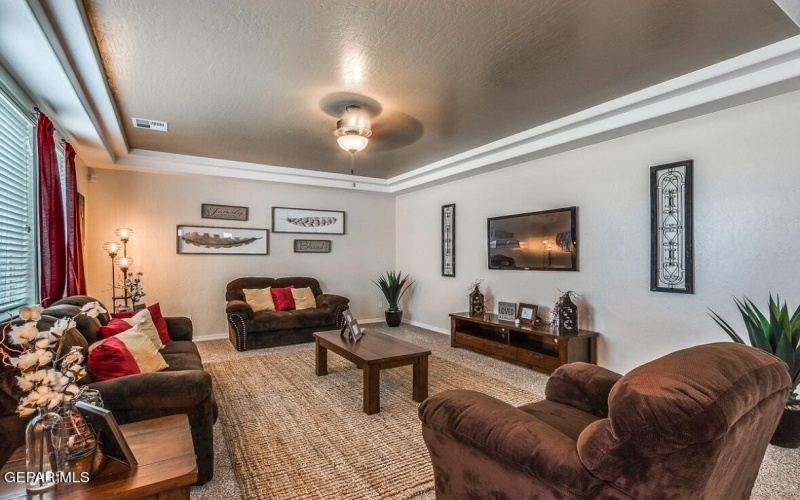 12800 De La Rosa Avenue, El Paso, TX 79928, 5 Bedrooms Bedrooms, ,2 BathroomsBathrooms,Residential,For Sale,12800 De La Rosa Avenue,919183
