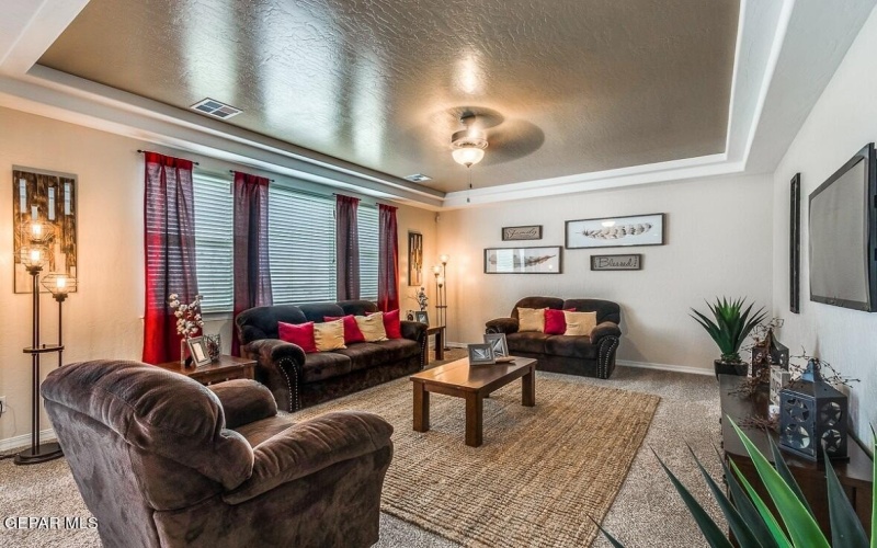 12800 De La Rosa Avenue, El Paso, TX 79928, 5 Bedrooms Bedrooms, ,2 BathroomsBathrooms,Residential,For Sale,12800 De La Rosa Avenue,919183