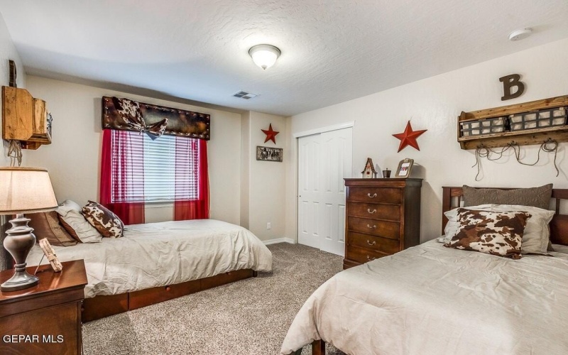 12800 De La Rosa Avenue, El Paso, TX 79928, 5 Bedrooms Bedrooms, ,2 BathroomsBathrooms,Residential,For Sale,12800 De La Rosa Avenue,919183