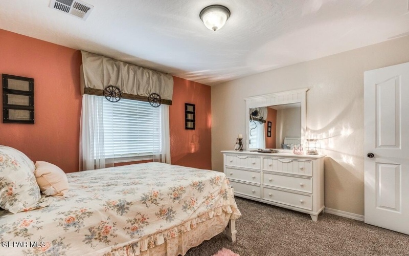 12800 De La Rosa Avenue, El Paso, TX 79928, 5 Bedrooms Bedrooms, ,2 BathroomsBathrooms,Residential,For Sale,12800 De La Rosa Avenue,919183