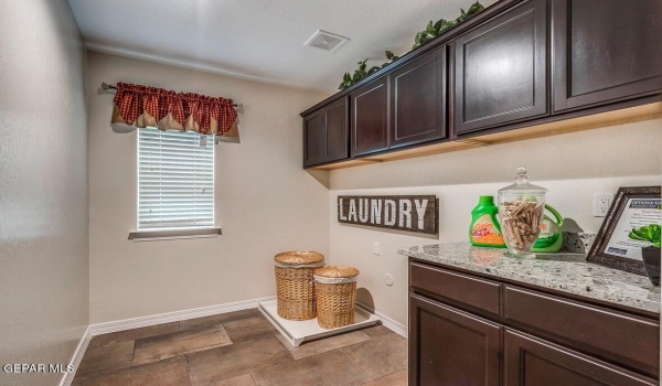 12800 De La Rosa Avenue, El Paso, TX 79928, 5 Bedrooms Bedrooms, ,2 BathroomsBathrooms,Residential,For Sale,12800 De La Rosa Avenue,919183