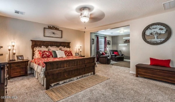 12800 De La Rosa Avenue, El Paso, TX 79928, 5 Bedrooms Bedrooms, ,2 BathroomsBathrooms,Residential,For Sale,12800 De La Rosa Avenue,919183