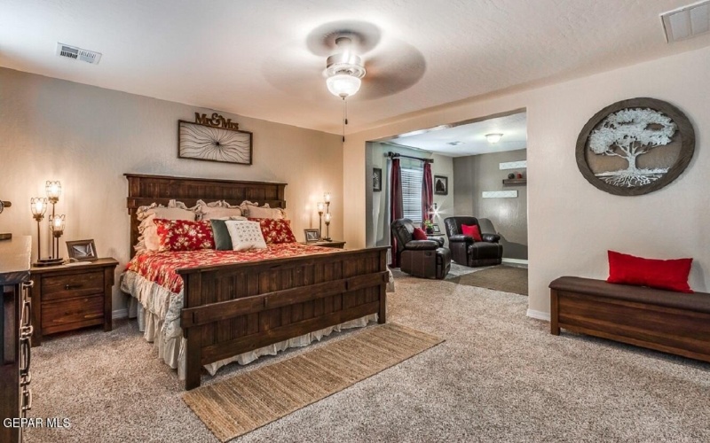 12800 De La Rosa Avenue, El Paso, TX 79928, 5 Bedrooms Bedrooms, ,2 BathroomsBathrooms,Residential,For Sale,12800 De La Rosa Avenue,919183