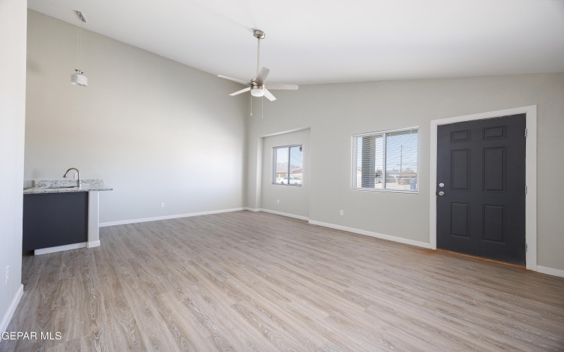 5204 Sun Valley #A, El Paso, TX 79924, 1 Bedroom Bedrooms, ,Residential Lease,For Rent,5204 Sun Valley,919286