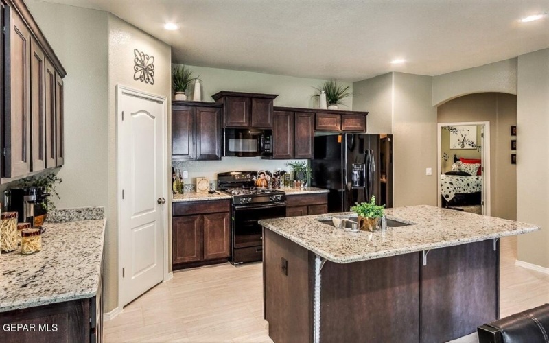 15225 Apex Court, El Paso, TX 79938, 4 Bedrooms Bedrooms, ,1 BathroomBathrooms,Residential,For Sale,15225 Apex Court,921325