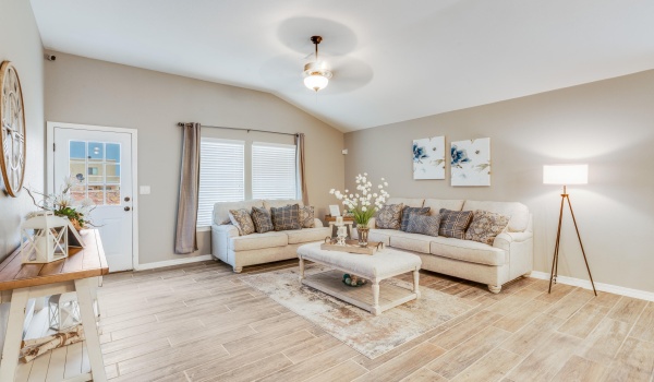 13825 Summer Valley Avenue, El Paso, TX 79928, 4 Habitaciones Habitaciones , ,3 BañosBaños,Residential,En Venta,13825 Summer Valley Avenue,921123