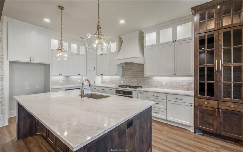 4833 White Ash Court, College Station, TX 77845, 5 Bedrooms Bedrooms, ,5 BathroomsBathrooms,Residential,For Sale,4833 White Ash Court,25000011