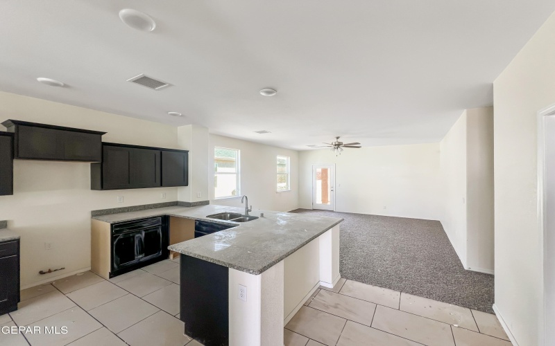 15248 Hunch Court, El Paso, TX 79938, 3 Bedrooms Bedrooms, ,1 BathroomBathrooms,Residential,For Sale,15248 Hunch Court,921330