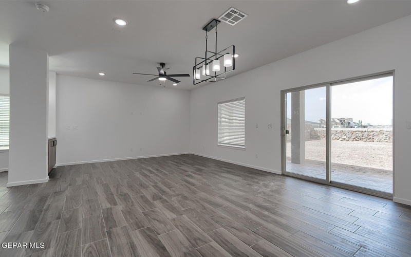 15200 Ambition Avenue, El Paso, TX 79938, 3 Bedrooms Bedrooms, ,2 BathroomsBathrooms,Residential,For Sale,15200 Ambition Avenue,921387