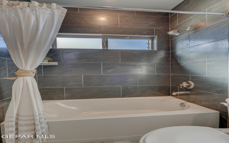 12912 Tatenhill Drive, El Paso, TX 79928, 4 Habitaciones Habitaciones , ,1 BañoBaños,Residential,En Venta,12912 Tatenhill Drive,921273
