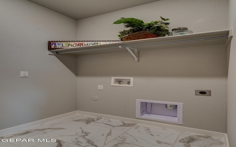12912 Tatenhill Drive, El Paso, TX 79928, 4 Habitaciones Habitaciones , ,1 BañoBaños,Residential,En Venta,12912 Tatenhill Drive,921273