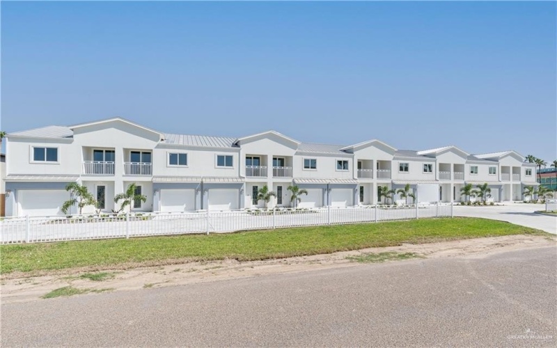 109 E Parade Drive #F, South Padre Island, TX 78597, 2 Bedrooms Bedrooms, ,2 BathroomsBathrooms,Residential,For Sale,109 E Parade Drive,409717