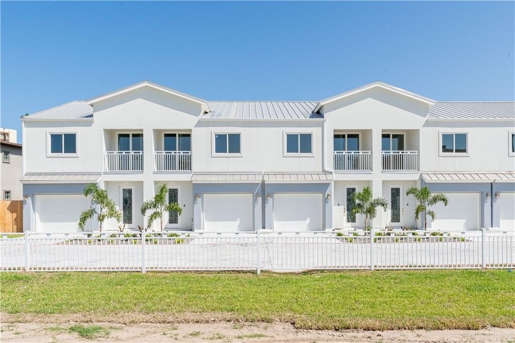 109 E Parade Drive #I, South Padre Island, TX 78597, 2 Habitaciones Habitaciones , ,2 BañosBaños,Residential,En Venta,109 E Parade Drive,409720