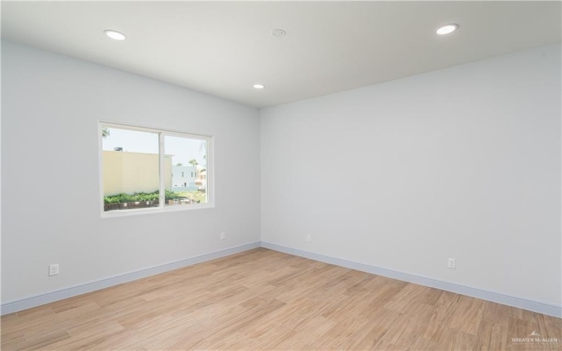109 E Parade Drive #J, South Padre Island, TX 78597, 2 Bedrooms Bedrooms, ,2 BathroomsBathrooms,Residential,For Sale,109 E Parade Drive,409721