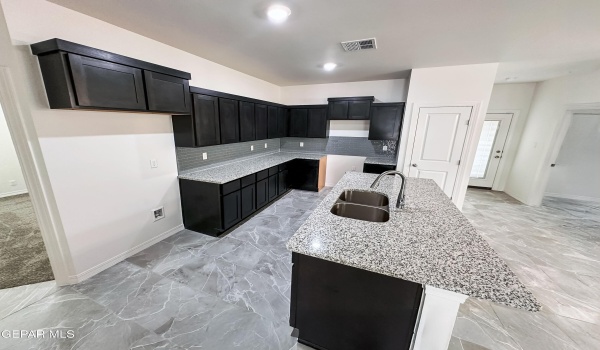 905 Larkhall Place, El Paso, TX 79928, 3 Bedrooms Bedrooms, ,2 BathroomsBathrooms,Residential,For Sale,905 Larkhall Place,921672