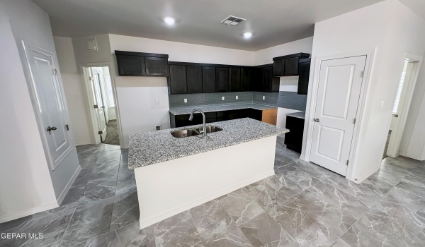 905 Larkhall Place, El Paso, TX 79928, 3 Bedrooms Bedrooms, ,2 BathroomsBathrooms,Residential,For Sale,905 Larkhall Place,921672
