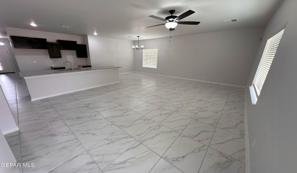 909 LARKHALL Place, El Paso, TX 79928, 4 Habitaciones Habitaciones , ,2 BañosBaños,Residential,En Venta,909 LARKHALL Place,921685