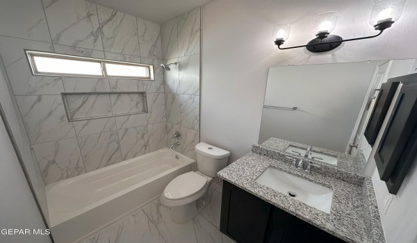 909 LARKHALL Place, El Paso, TX 79928, 4 Habitaciones Habitaciones , ,2 BañosBaños,Residential,En Venta,909 LARKHALL Place,921685