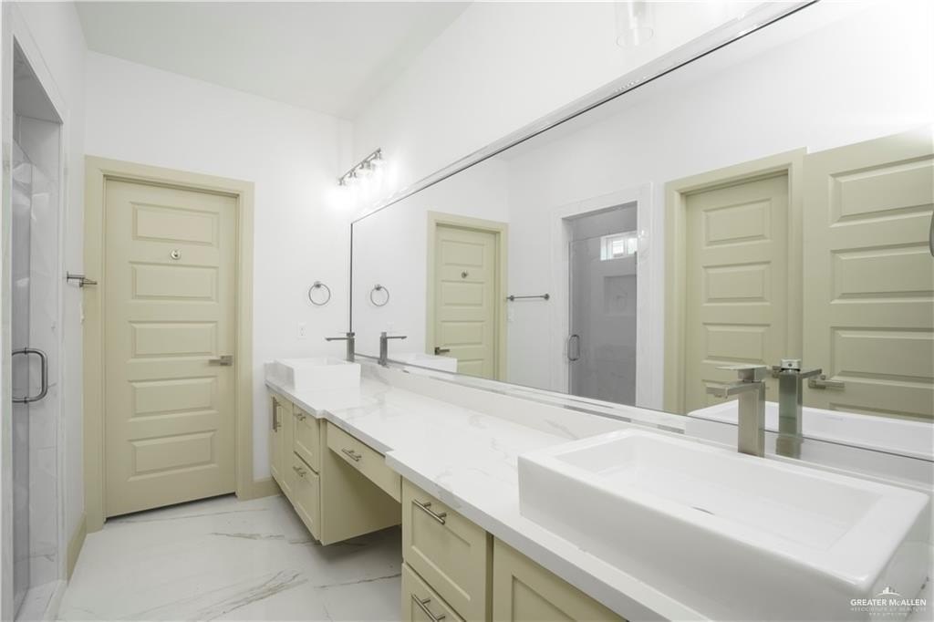 2613 Linva Avenue, Edinburg, TX 78539, 4 Habitaciones Habitaciones , ,2 BañosBaños,Residential,En Venta,2613 Linva Avenue,437919