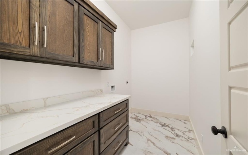 3655 Macquarie Drive, Edinburg, TX 78542, 3 Bedrooms Bedrooms, ,2 BathroomsBathrooms,Residential,For Sale,3655 Macquarie Drive,438101