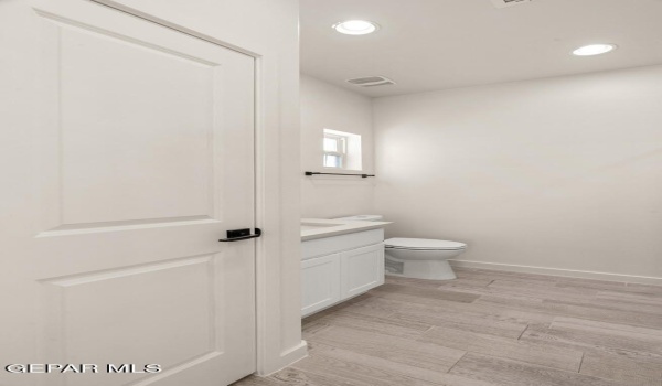 13381 Highworth Drive, El Paso, TX 79928, 3 Habitaciones Habitaciones , ,3 BañosBaños,Residential,En Venta,13381 Highworth Drive,921733