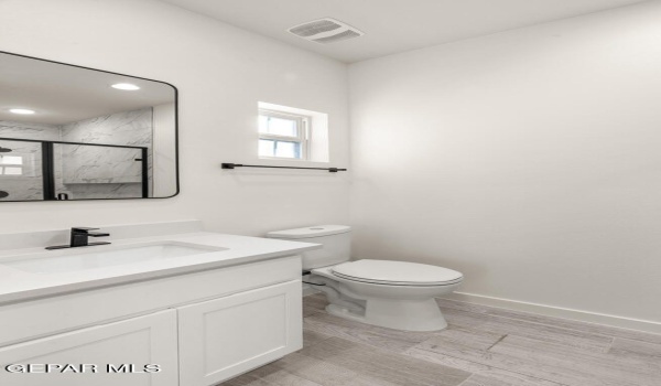 13381 Highworth Drive, El Paso, TX 79928, 3 Habitaciones Habitaciones , ,3 BañosBaños,Residential,En Venta,13381 Highworth Drive,921733
